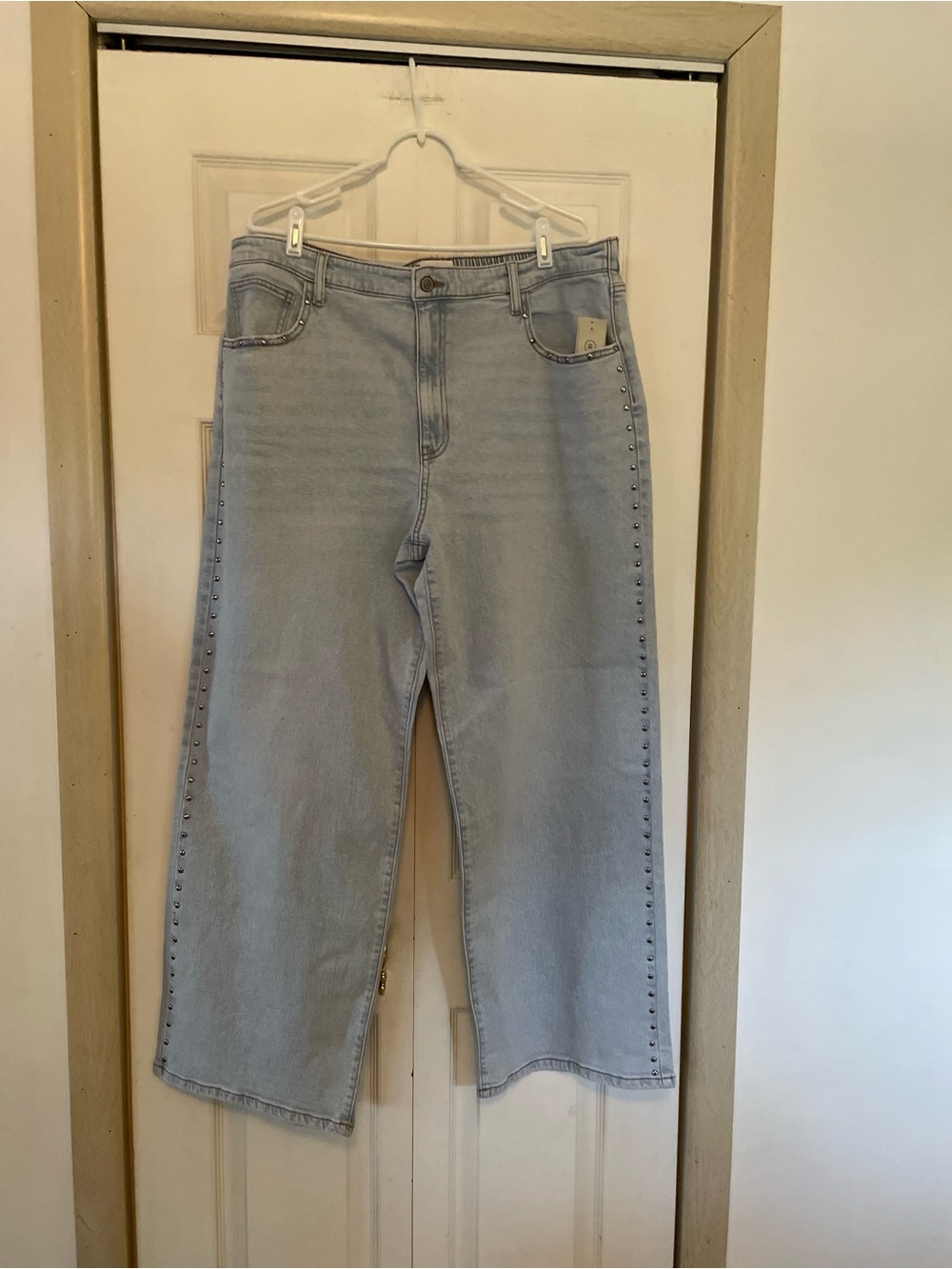 No Boundaries Jeans.